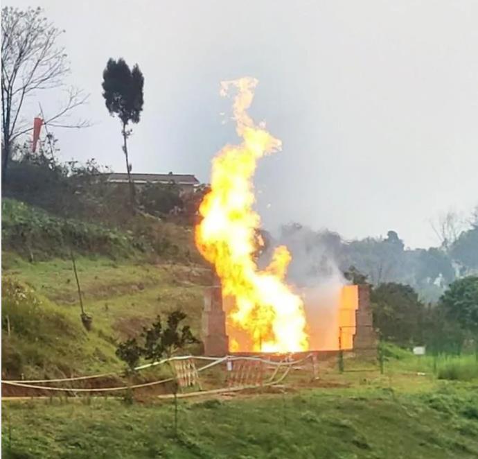 川南超深層頁(yè)巖氣取得歷史性突破